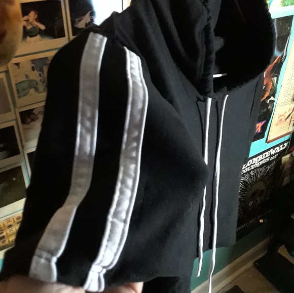 Fashiom Nova Crop - Picture 2 of 4